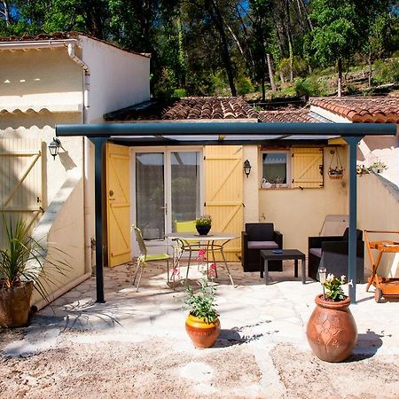 Le Pigeonnier Chambre D'Hotes La Provenc'Ane Salernes Dış mekan fotoğraf