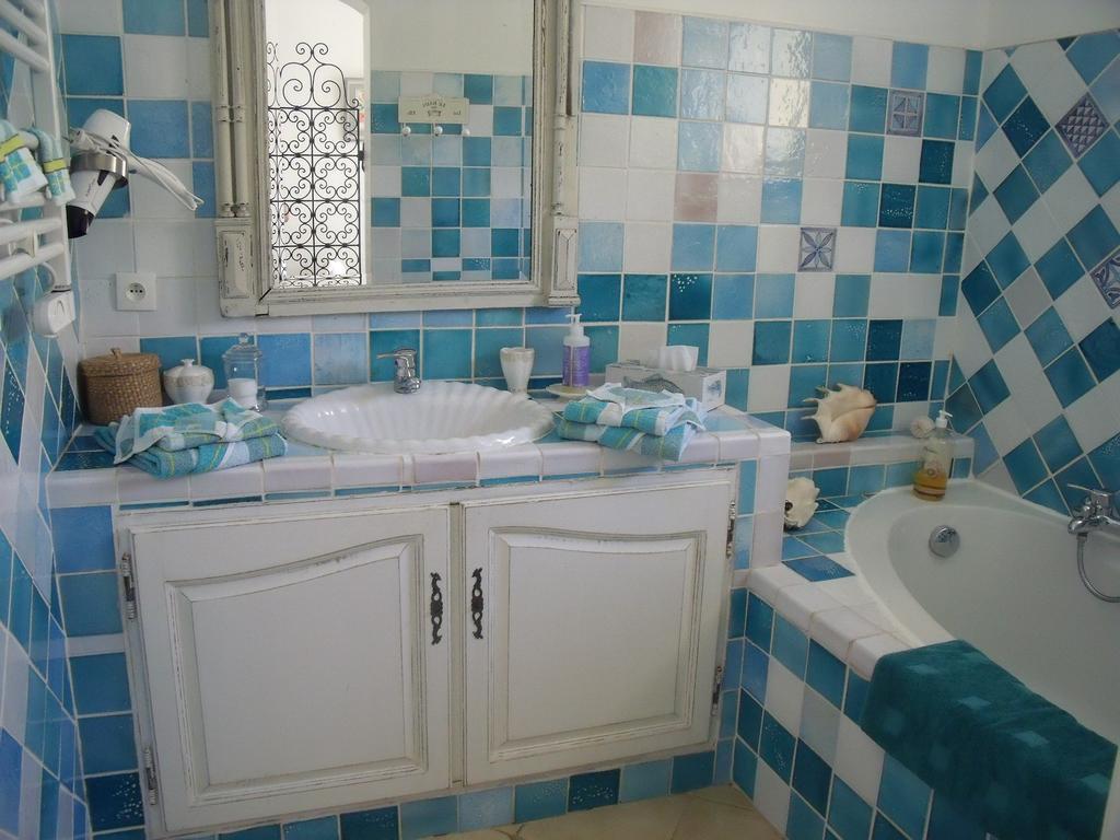 Le Pigeonnier Chambre D'Hotes La Provenc'Ane Salernes Dış mekan fotoğraf
