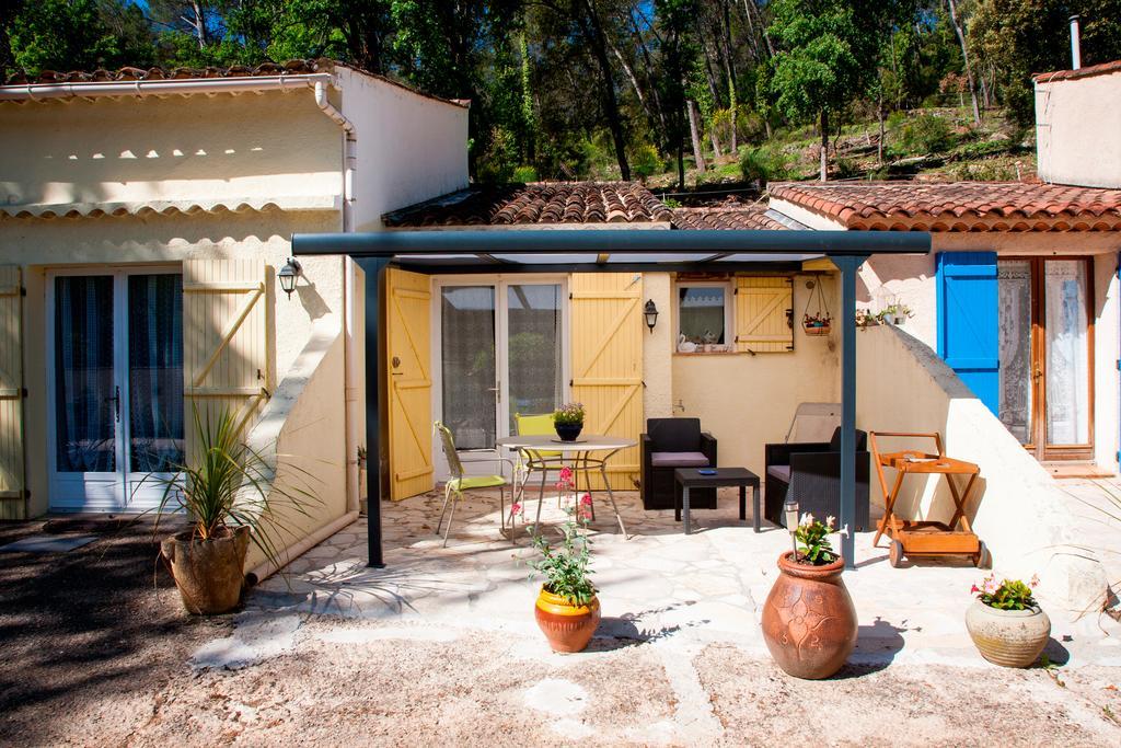 Le Pigeonnier Chambre D'Hotes La Provenc'Ane Salernes Dış mekan fotoğraf